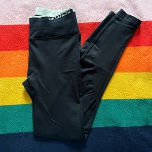 Lululemon box it out tight